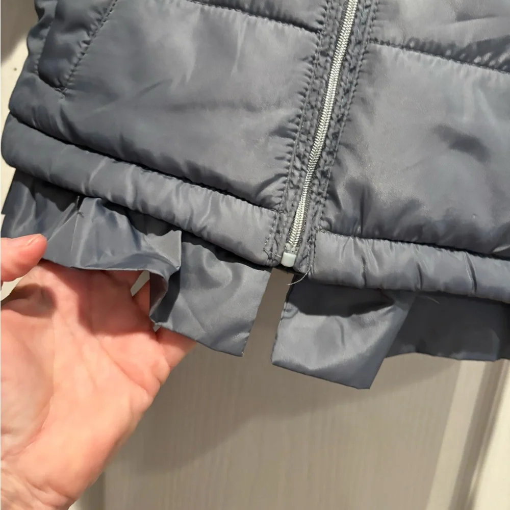 Tommy‎ Hilfiger youth size 2T full zip jacket with ruffle. Heavy lined. 1099